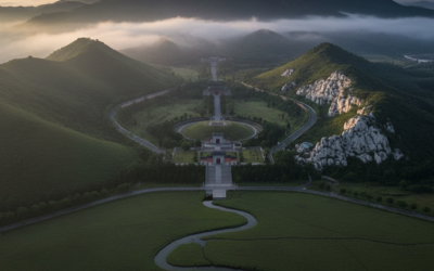 Dia hinh phong thuy am trach voi nui bao quanh va suoi nuoc phia truoc